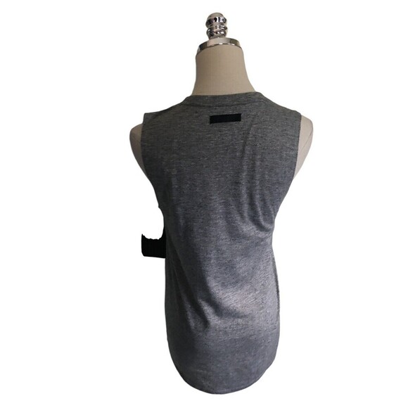 Fabletics T-Shirt Women's Size XS Gray Heather The Front Row Sleeveless - Picture 4 of 7